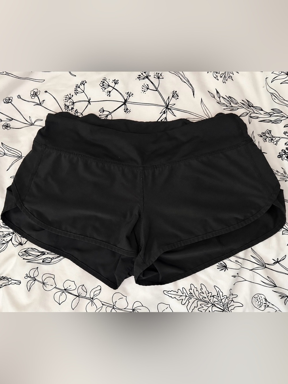 Lululemon Black Speed Up Running Shorts Size 6 Lined Zip Pocket